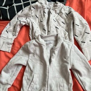 2 Hanes girls sweaters size 12-18 months